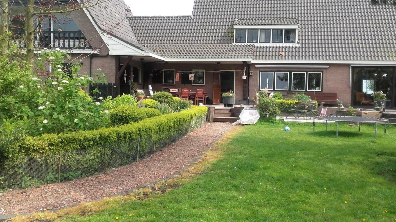 Guesthouse De Haal Oostzaan Exterior foto
