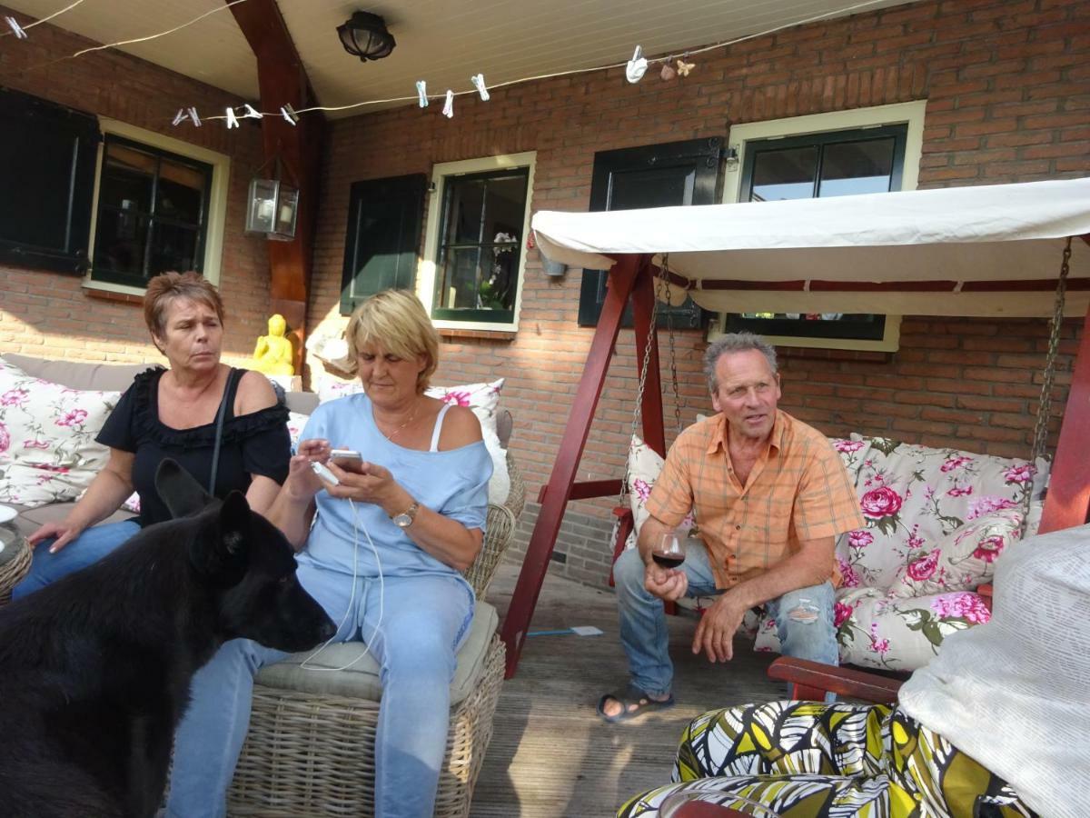 Guesthouse De Haal Oostzaan Exterior foto